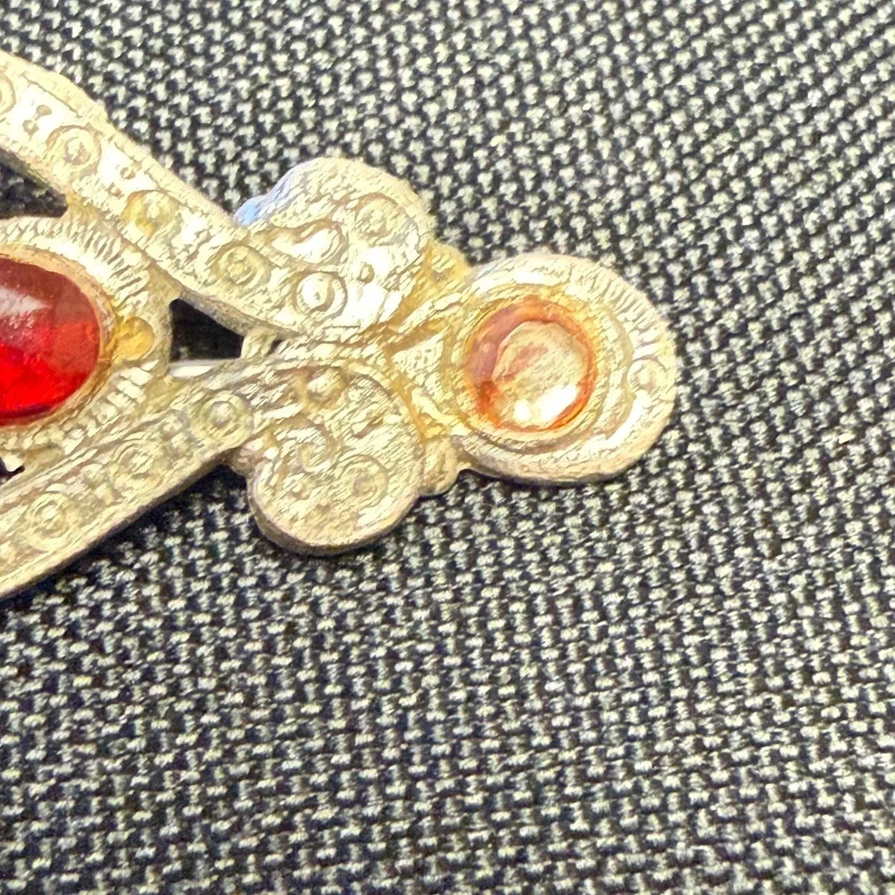 Vintage 1950s Napier Red Rhinestone Bar Brooch‎ Silver Tone Signed M555